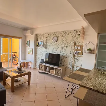 Três Palmeiras With Pool Apartamento *
